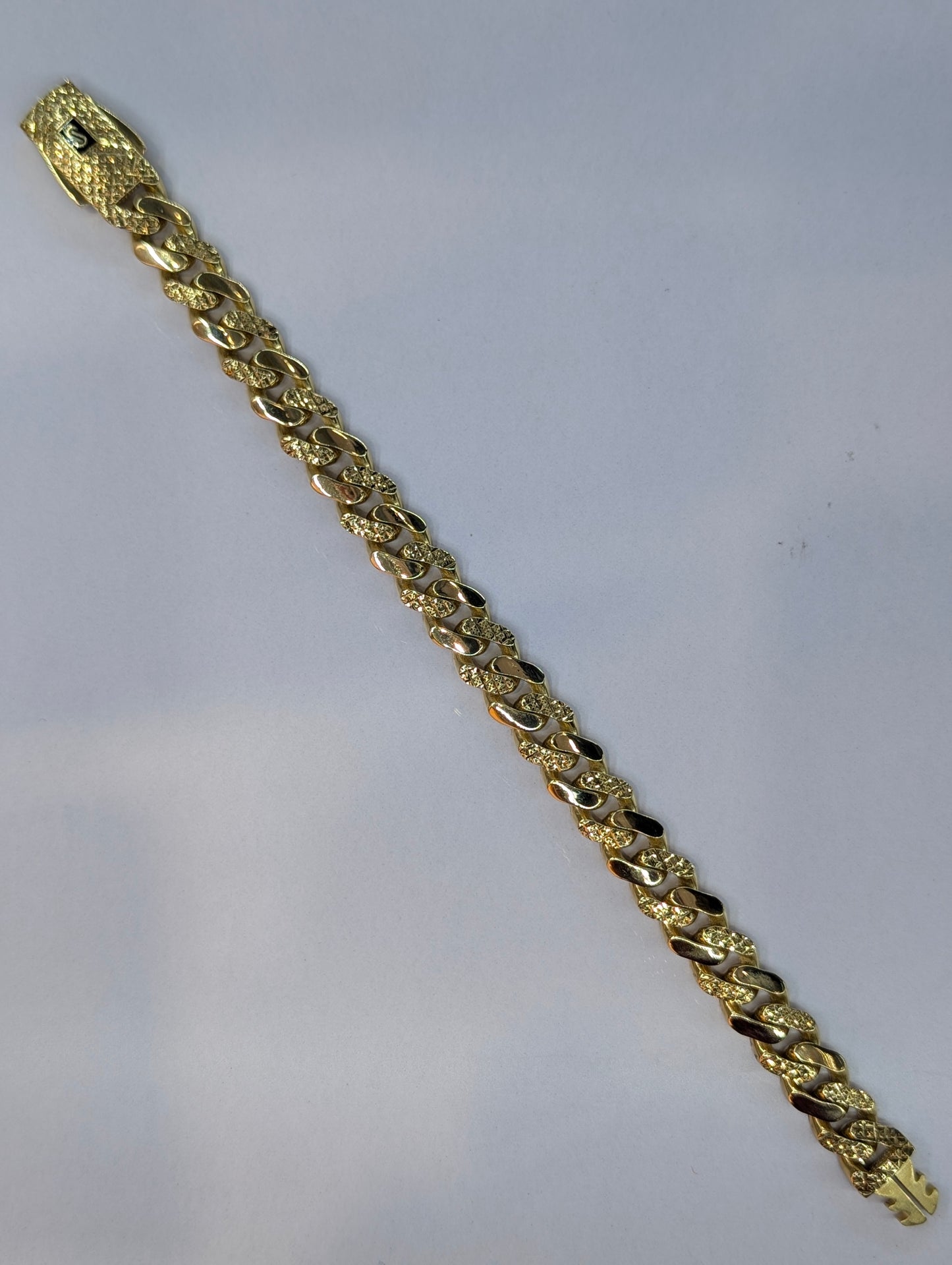 18K Yellow Gold Heavy Cuban Link Bracelet – 11mm Diamond Cut | 8.5" | 19g