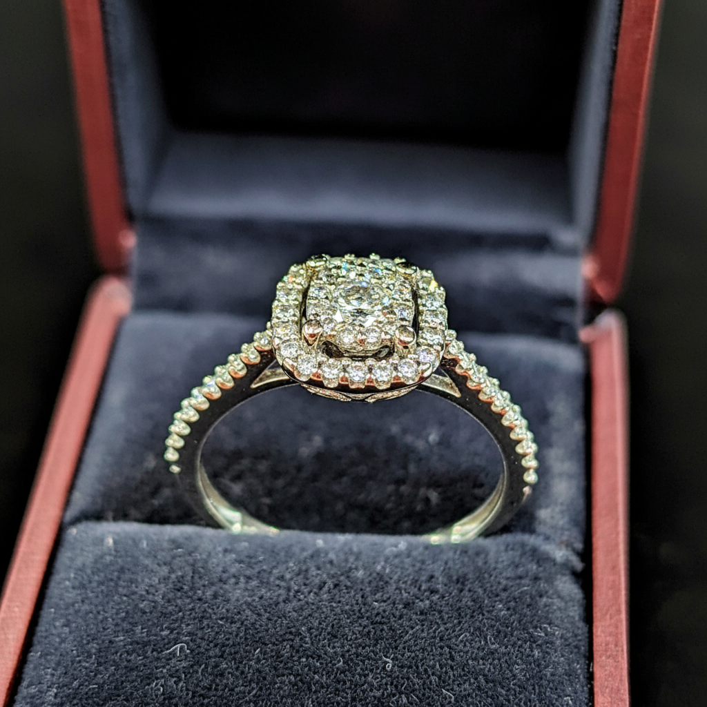 10K White Gold Diamond Ring - Velvet Box