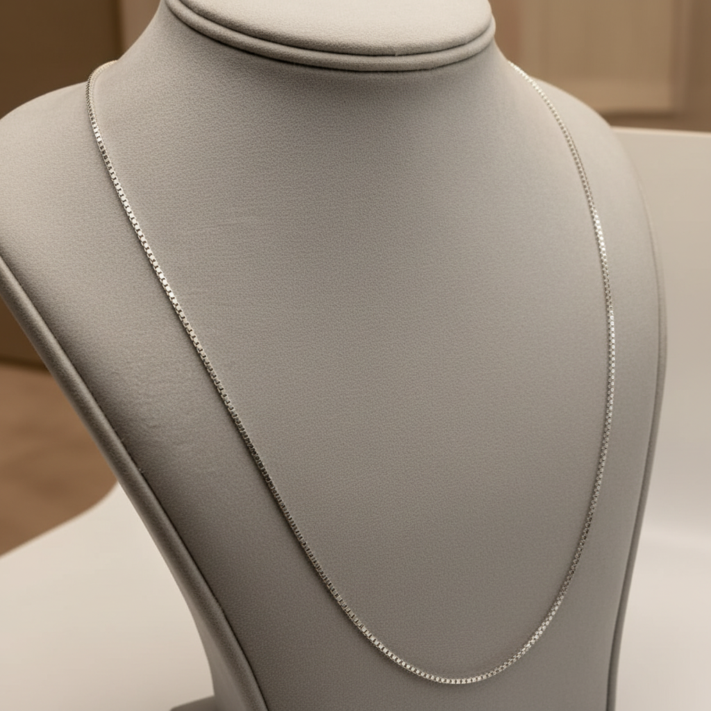 14K White Gold Box Link Chain – Bust Display