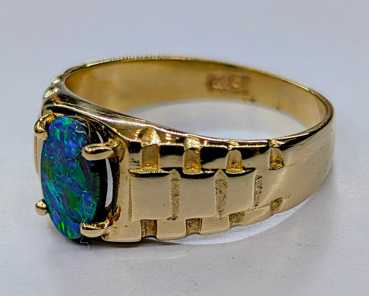 Vintage 14K Yellow Gold Black Opal Signet Ring | Size 7