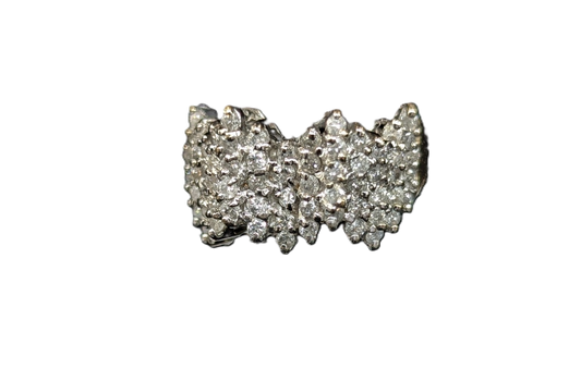 The Diamond Cascade Ring