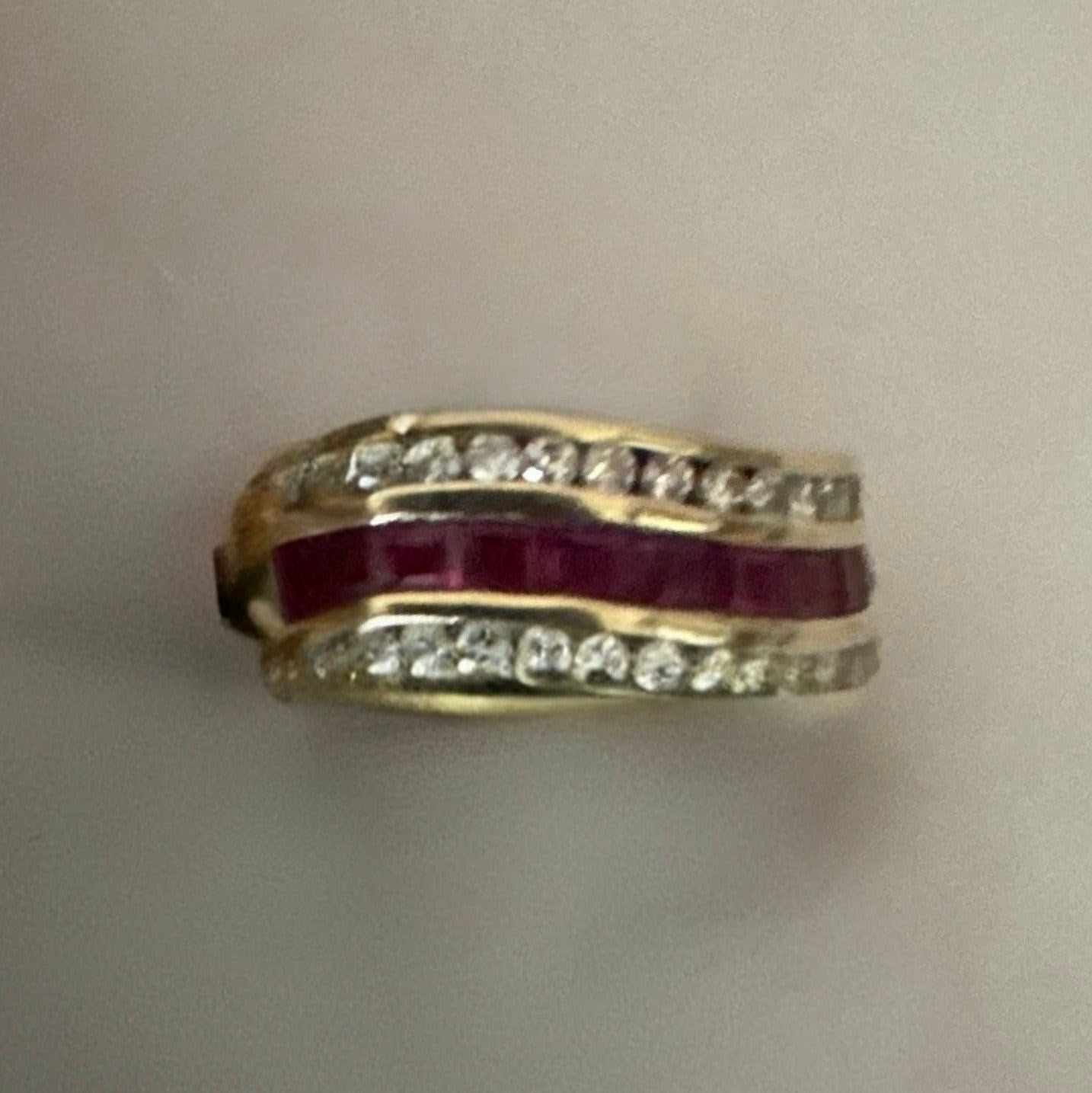 14K Yellow Gold Ruby & Diamond Ring (4.3g)