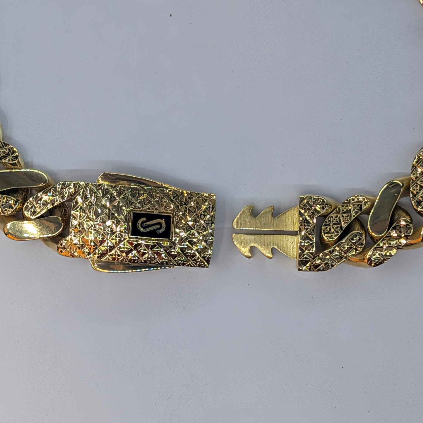 18K Yellow Gold Heavy Cuban Link Bracelet – 11mm Diamond Cut | 8.5" | 19g
