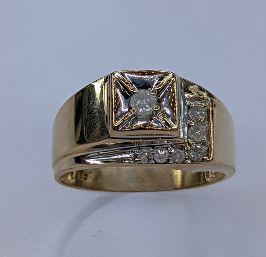 14K Yellow Gold Diamond Men’s Statement Ring - 5g - Size 8