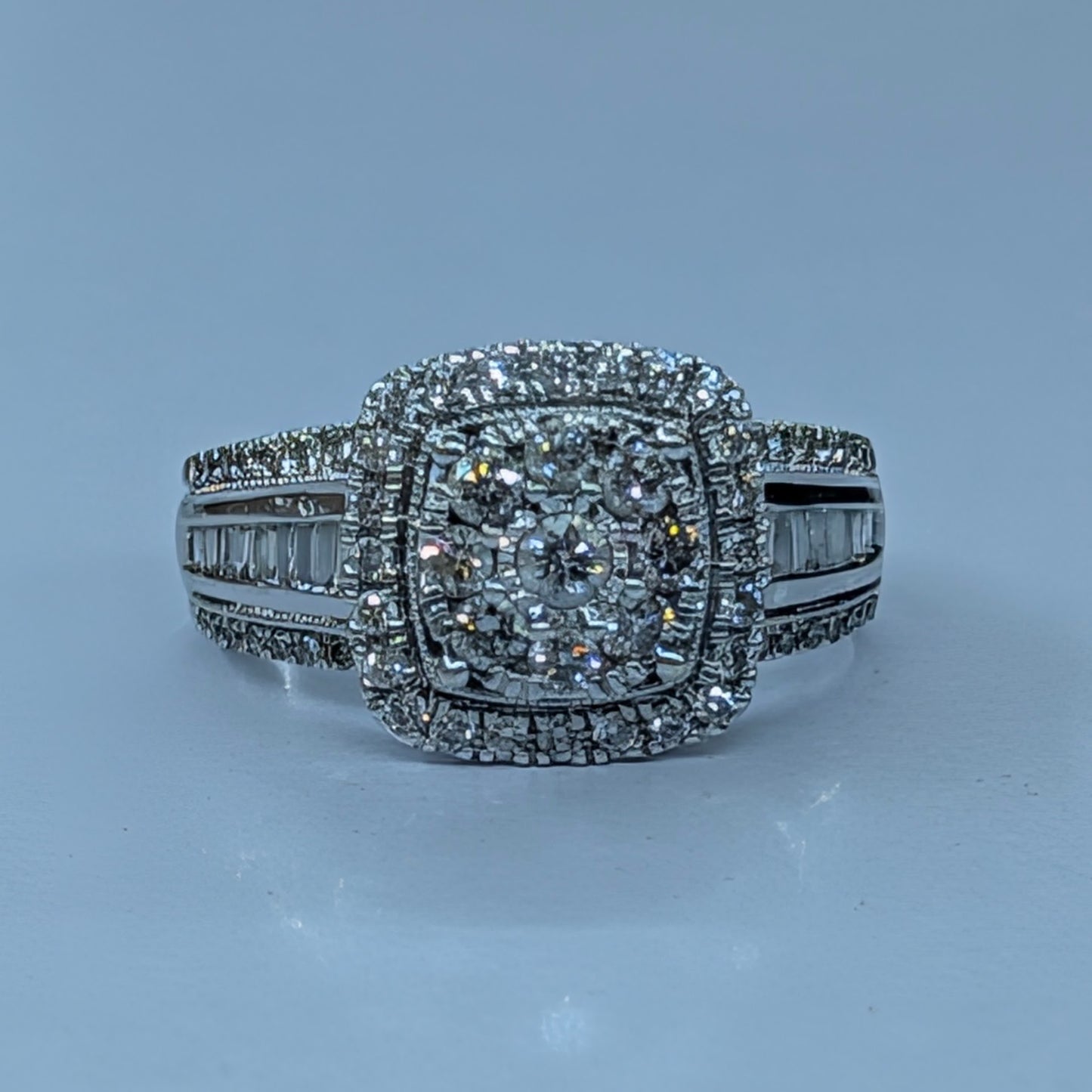 10K White Gold Diamond Ring – Round & Baguette Diamonds, 5g, Size 7.5