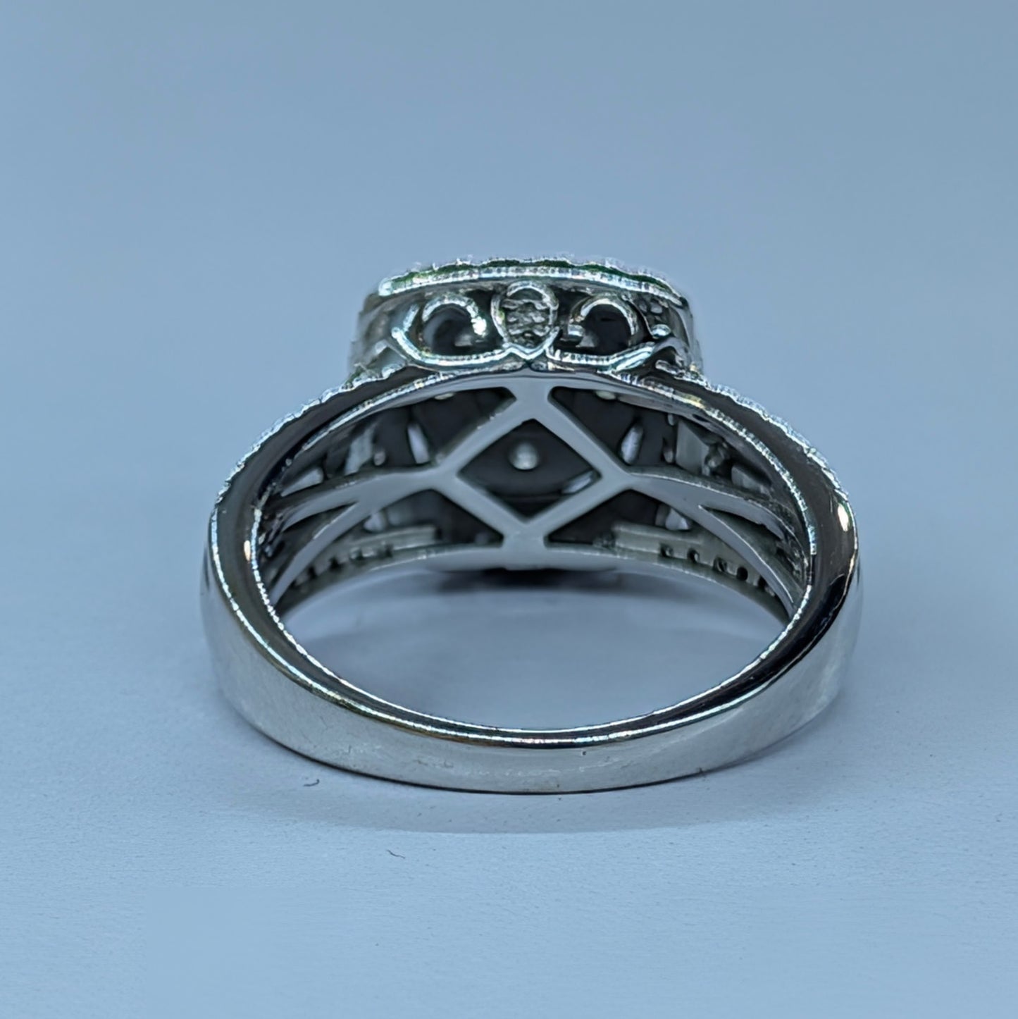 10K White Gold Diamond Ring – Round & Baguette Diamonds, 5g, Size 7.5