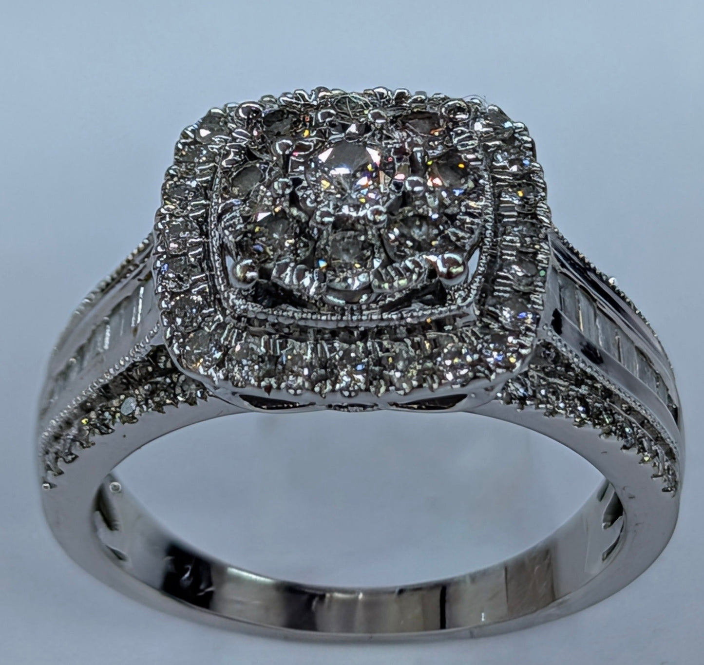 10K White Gold Diamond Ring – Round & Baguette Diamonds, 5g, Size 7.5