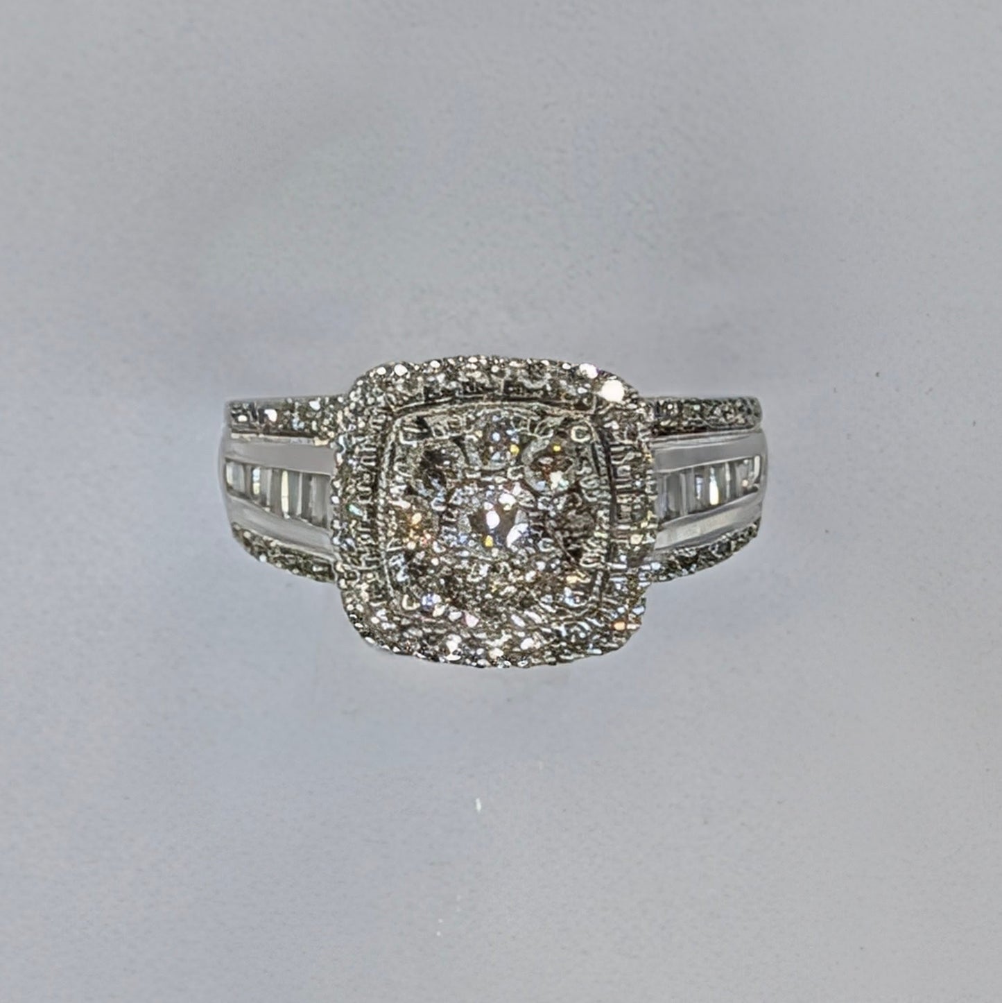 10K White Gold Diamond Ring – Round & Baguette Diamonds, 5g, Size 7.5