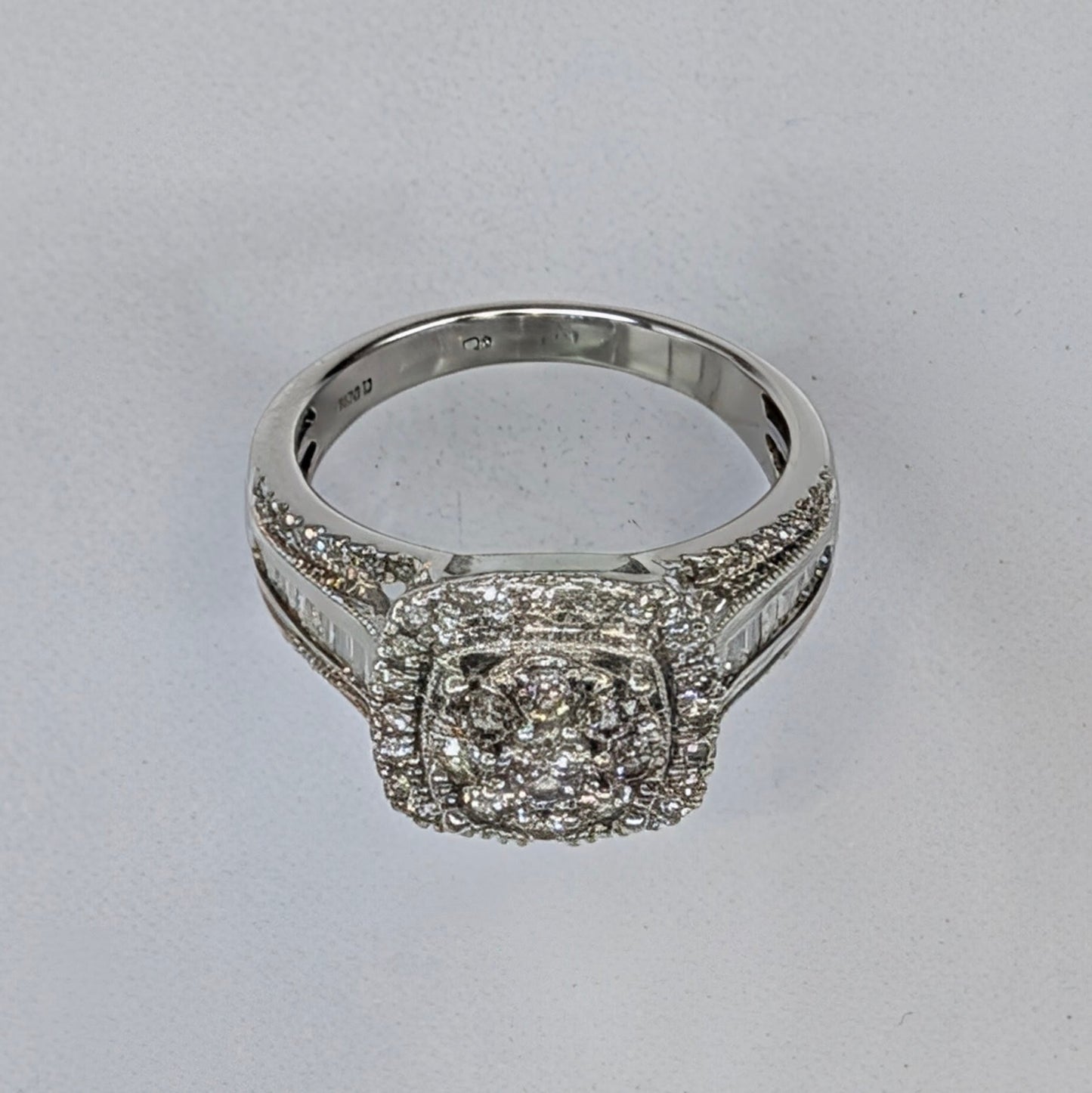 10K White Gold Diamond Ring – Round & Baguette Diamonds, 5g, Size 7.5