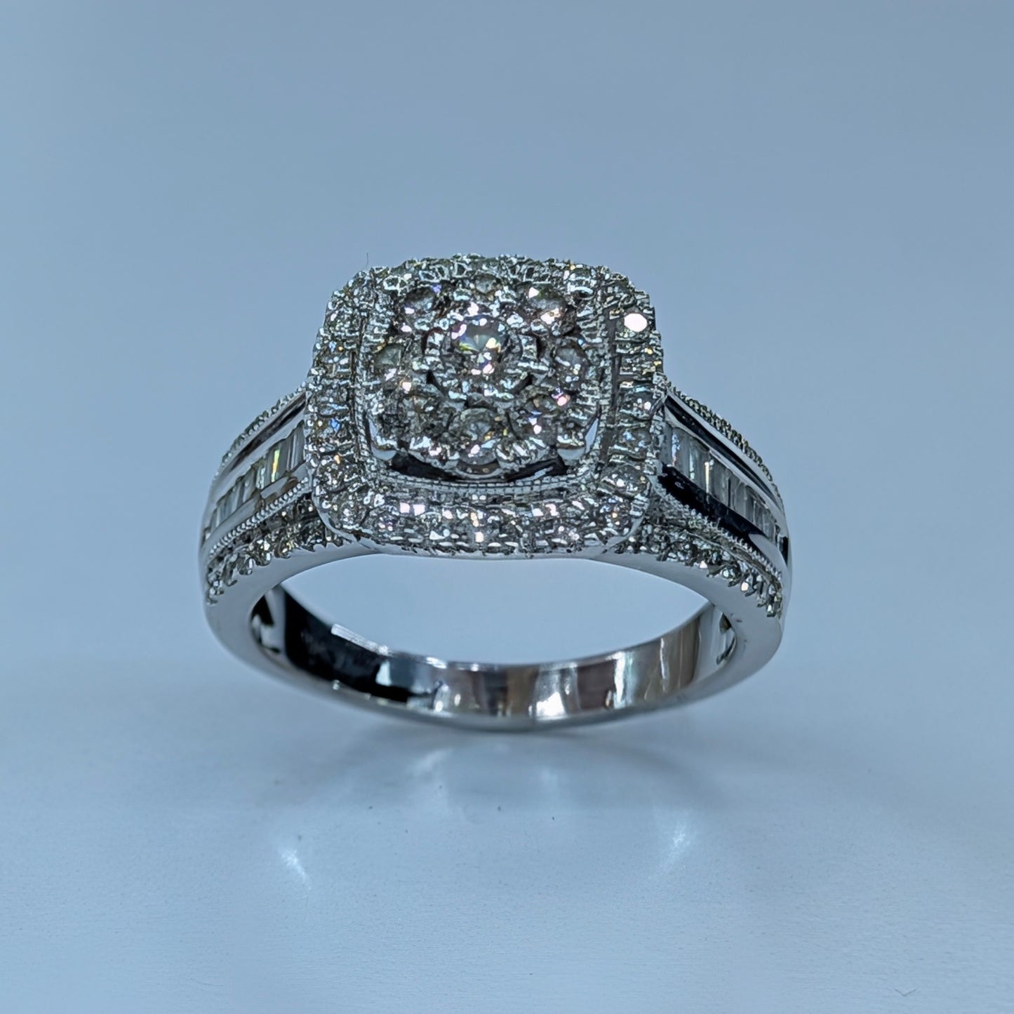 10K White Gold Diamond Ring – Round & Baguette Diamonds, 5g, Size 7.5