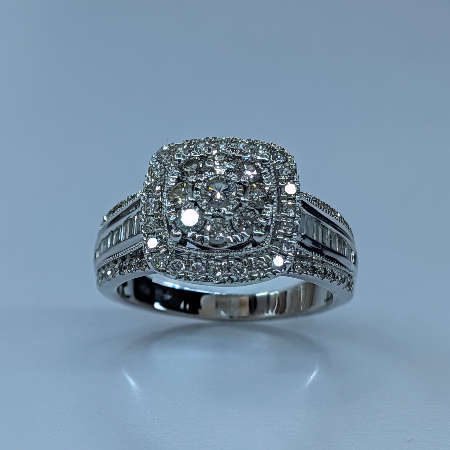 10K White Gold Diamond Ring – Round & Baguette Diamonds, 5g, Size 7.5