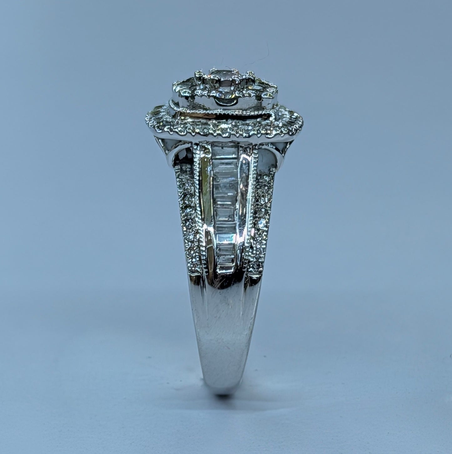 10K White Gold Diamond Ring – Round & Baguette Diamonds, 5g, Size 7.5