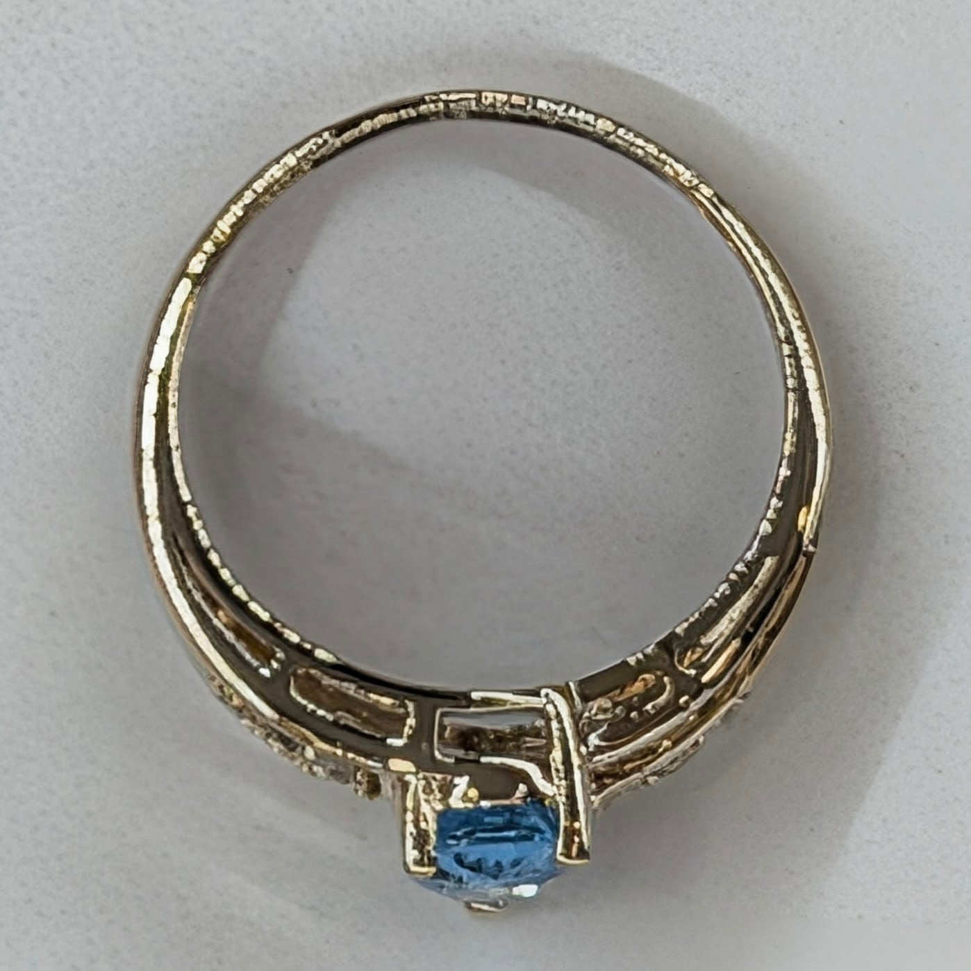 TEARGROP BLUE TOPAZ AND CZ  14K YG RING Sz 7.