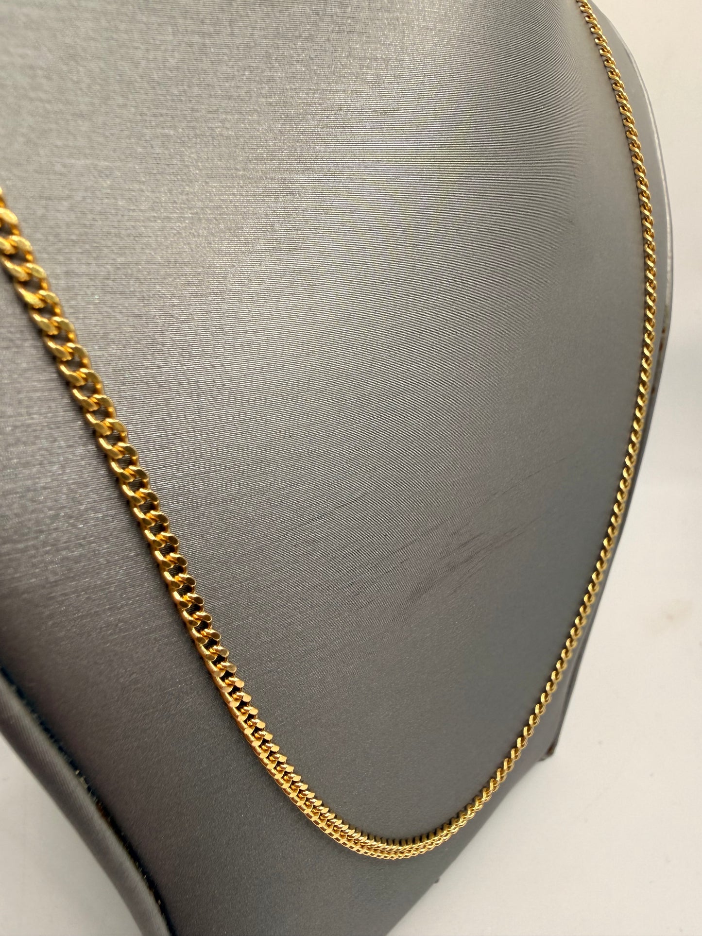 R1641 - 18K YG Cuban Link Chain 2.4mm - 12.4g - 24 inch