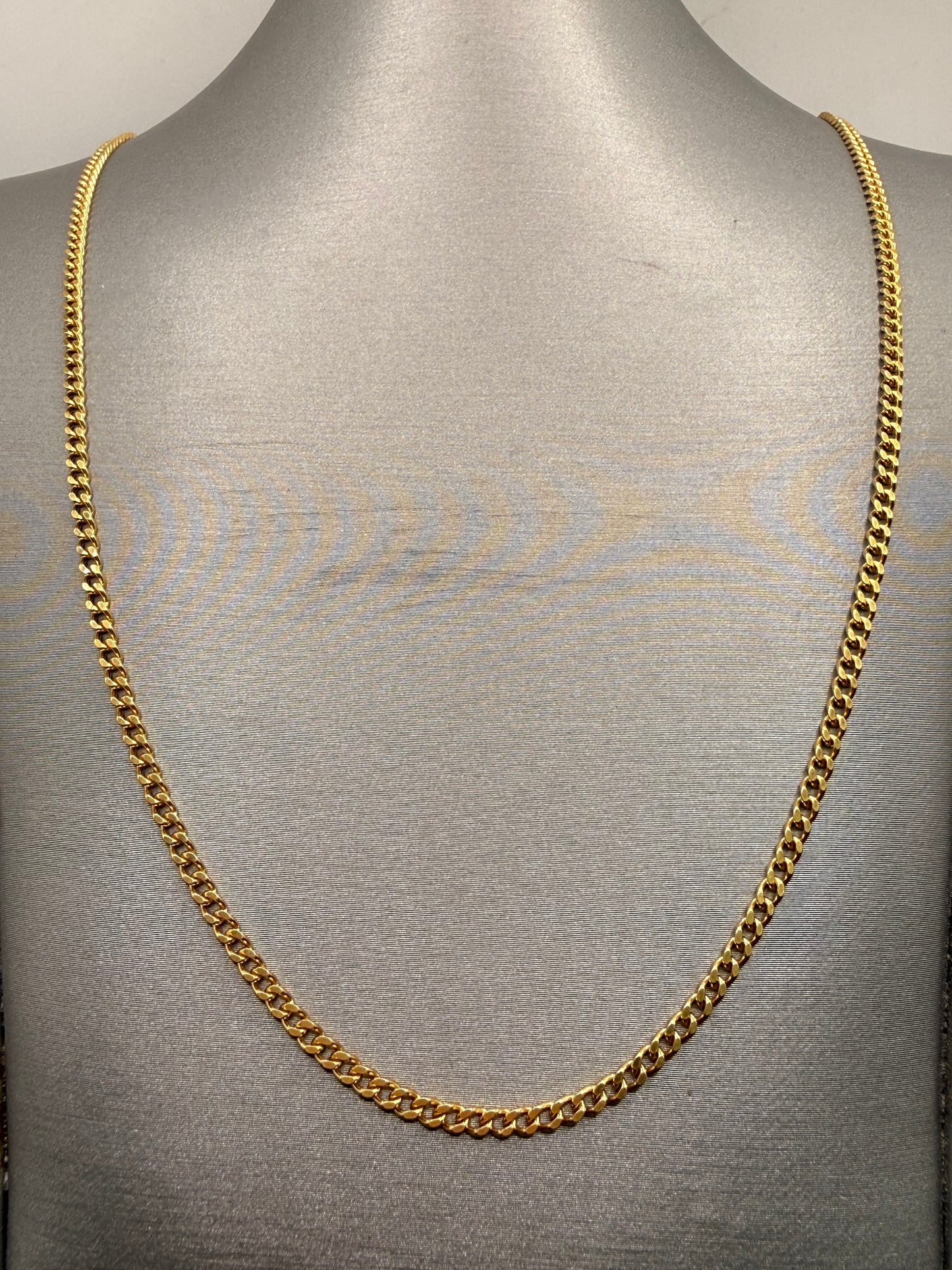 R1641 - 18K YG Cuban Link Chain 2.4mm - 12.4g - 24 inch