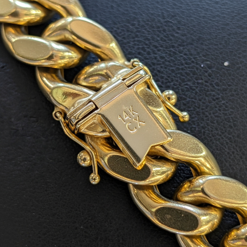 Clasp Detail Close-Up
