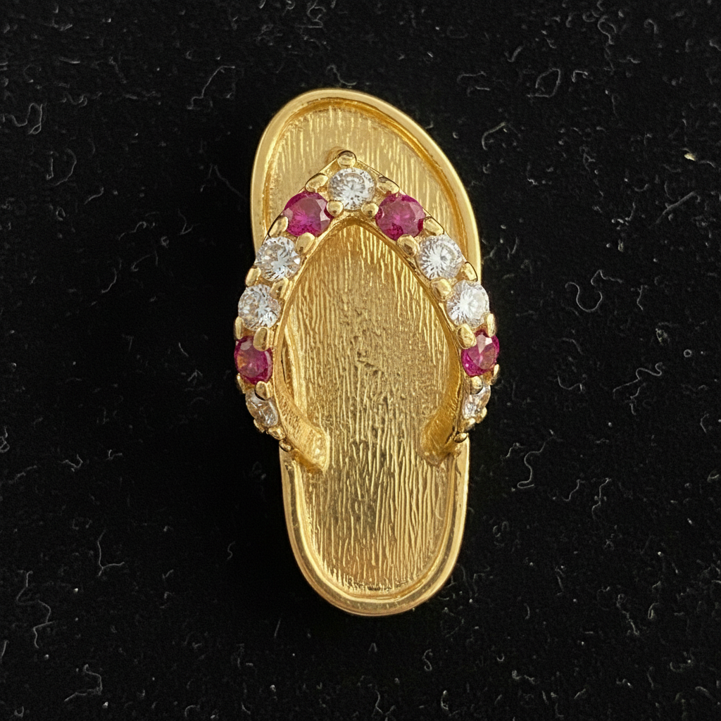 Flip Flop Pendant - Macro Detail