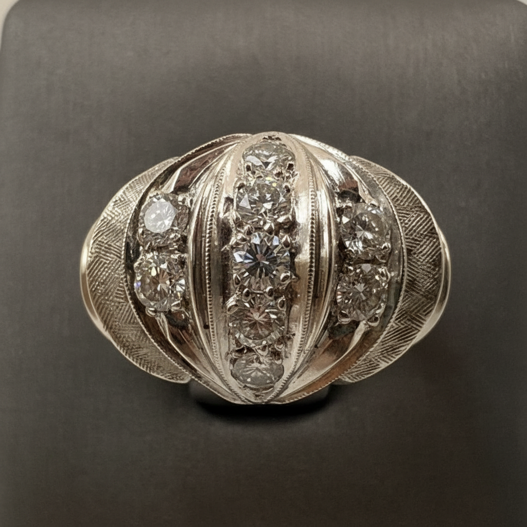 14K White Gold Diamond Ring macro close-up – diamond detail