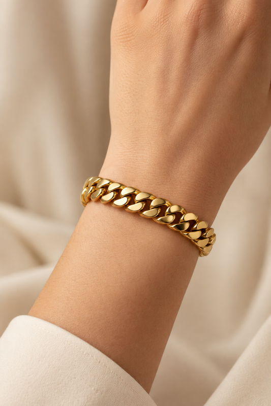Regenerated bracelet lifestyle image showing only gold Cuban links